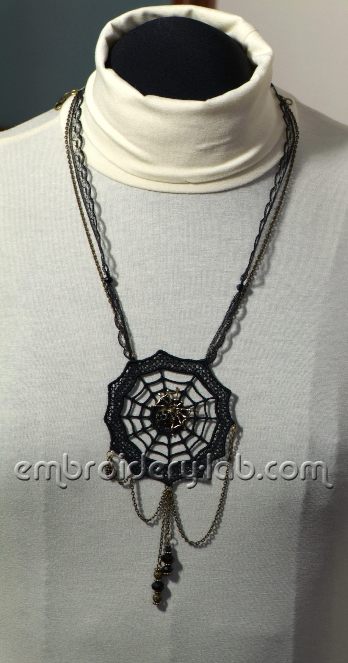 Necklace Spider's Web 0002